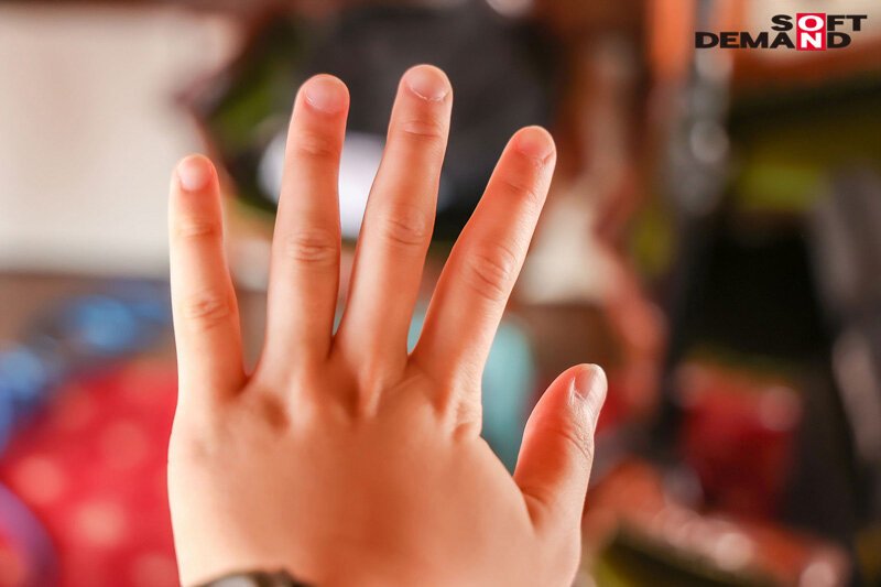 身長148cm、幼いカラダは発育途中の証 源川ゆずな AV DEBUT