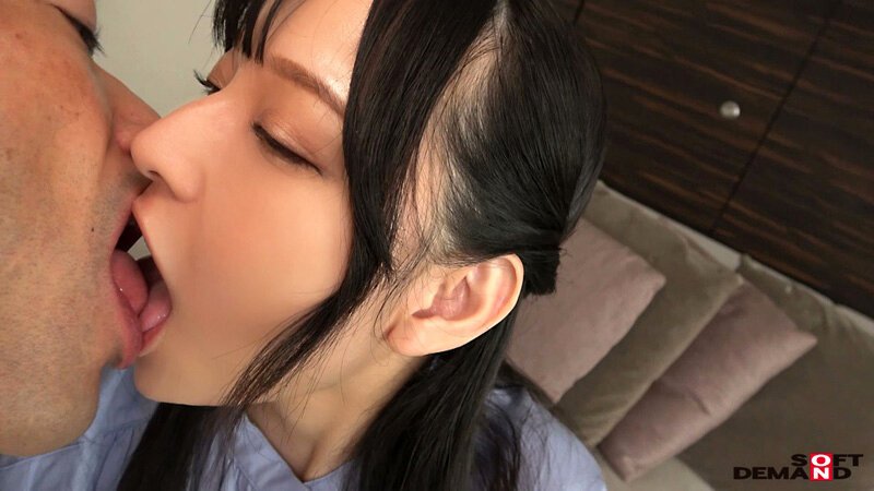 スーパーの店長として働きながら家計を支える献身妻 姫路ありあ 30歳 AV DEBUT