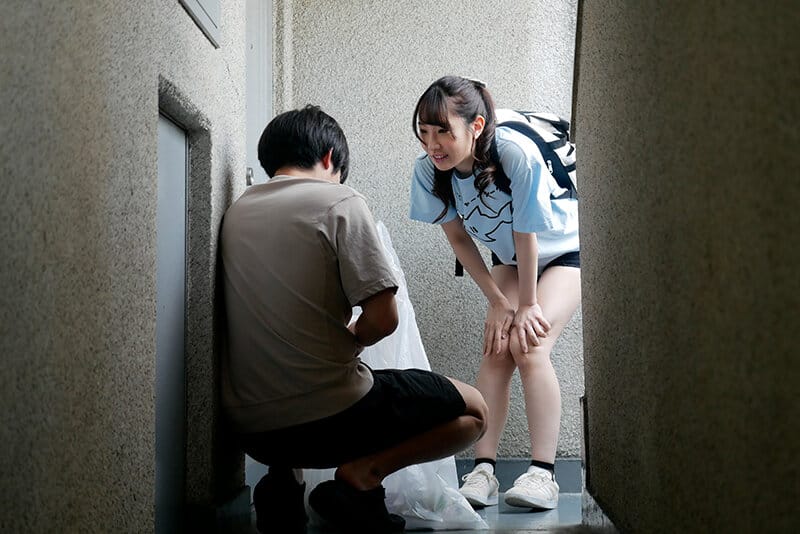 男をダメにするような砂糖対応キスでめちゃめちゃ気持ち良くしてくれて、しかも精子も飲んでくれる 五十嵐清華