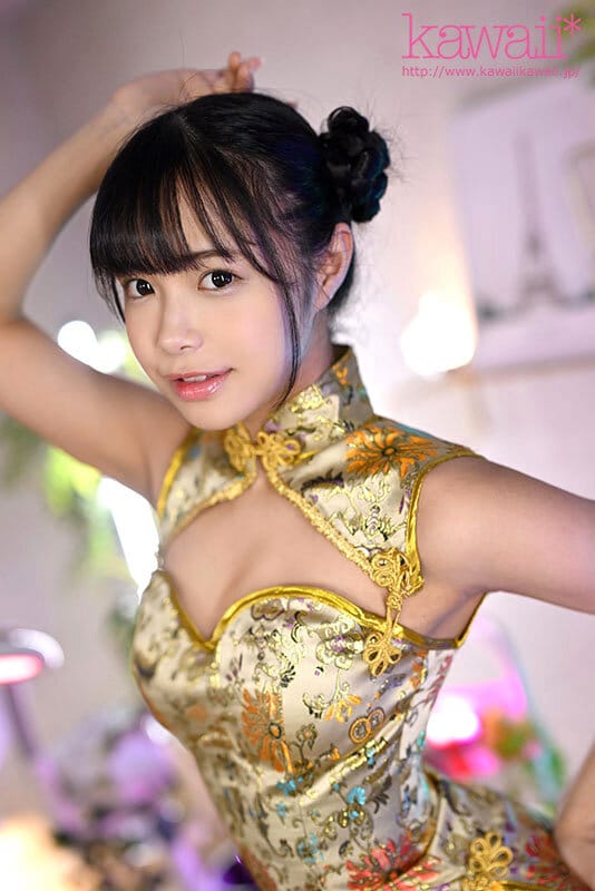 八重歯が可愛い子供っぽい笑顔とロリ顔に似つかわしくない極上射精テクニック 本番OKな匂いがプンプンするチ●ポ大好き新人メンズエステ嬢 花乃はるひ