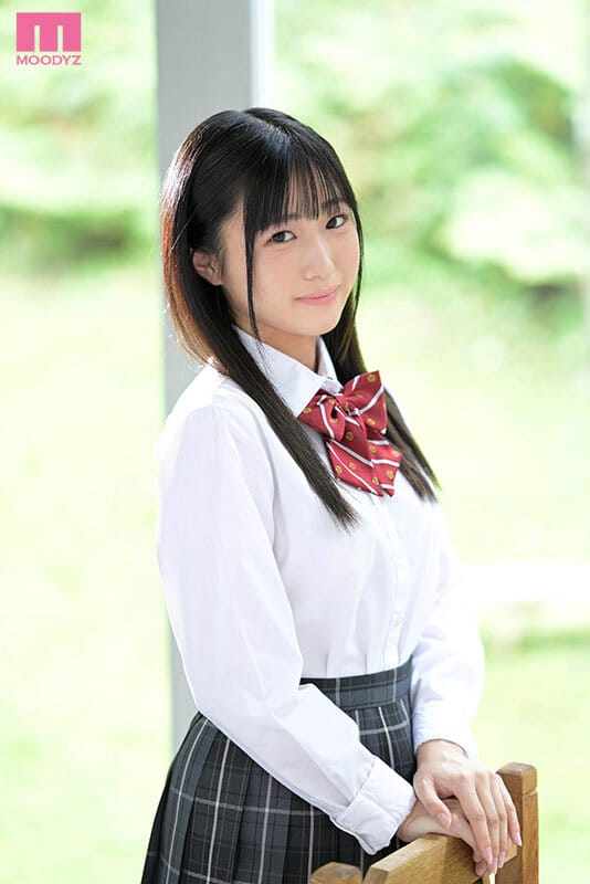 新人 永遠の少女AVデビュー 岡田奈々