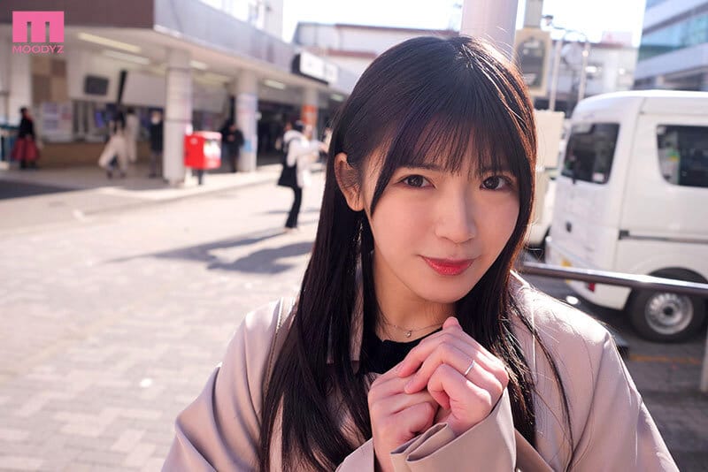 旦那さん…ごめんなさい。あなたの可愛らしい幼顔の奥さんちっぱいクリ乳首ビンビンッにして！ほんのり薄目の陰毛ぐっちょり濡らして敏感アクメAVデビューします――敬具。 新人 遠藤こはる