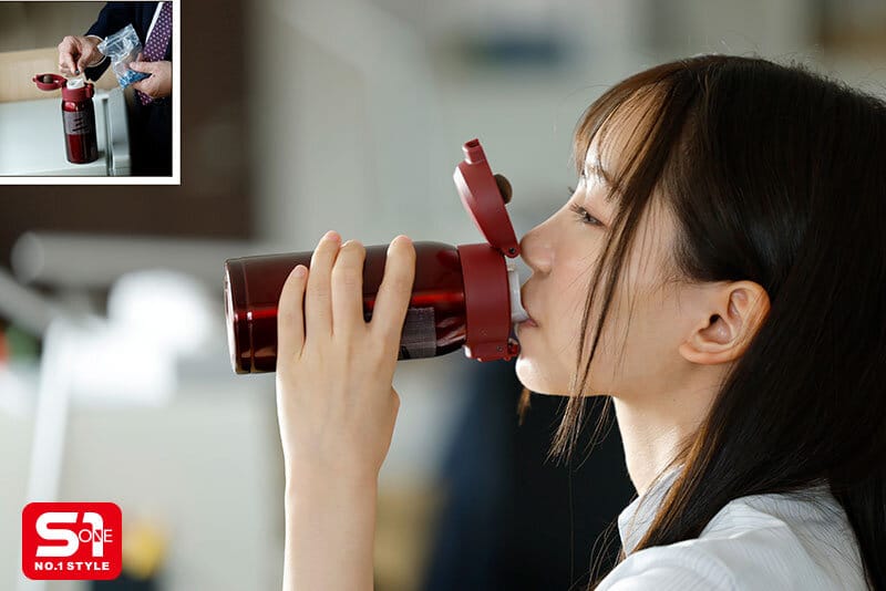 顔採用の新人OLは大嫌いなセクハラ上司に7日間こっそり媚薬を盛られ出張同行日にムラムラ爆発！キモいペニスが欲しくてたまらない。 三田真鈴