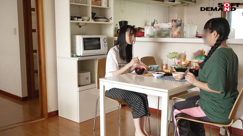 元引きこもりのポコチン絵師 鳥羽いく（20） 実家にお邪魔して1泊2日のAVデビュー撮影