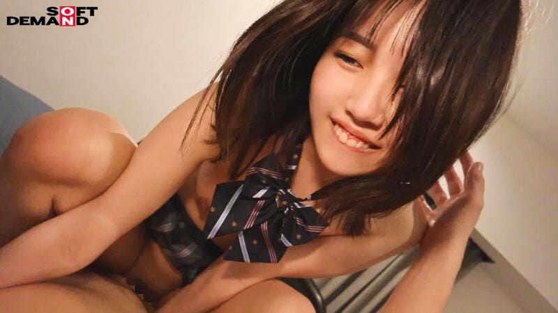 18 歳 AV デビュー「あちゃんです！！身バレ上等！！」タレ目のたぬき顔と四国育ちの阿波弁が可愛すぎる 穂村あいね